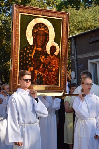 Powitanie ikony MB Częstochowskiej w parafii Wniebowstąpienia Pańskiego w Żyrardowie