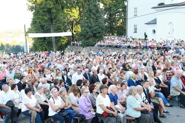 Dziękczynienie w Podegrodziu