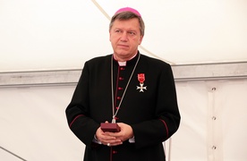Abp Józef Kupny odznaczony