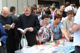 Po inauguracyjnej Eucharystii katecheci mogli też zaopatrzyć się w wydawnictwa i pomoce do pracy z uczniami.