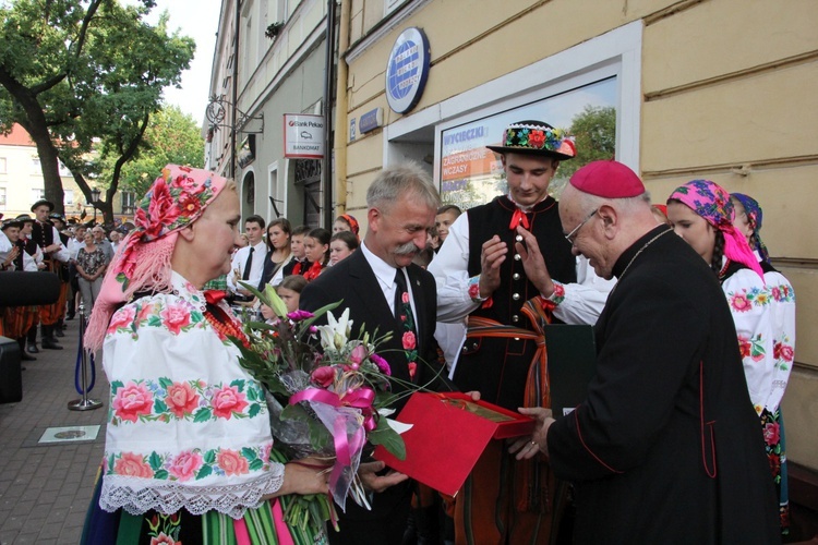 Odsłonięcie "Gwiozd Łowickich"