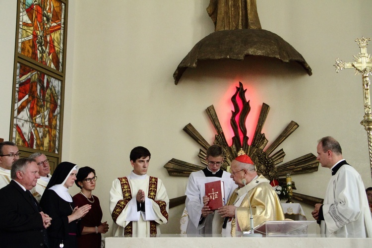 Konsekracja kościoła Chrystusa Króla na os. Gotyk w Krakowie