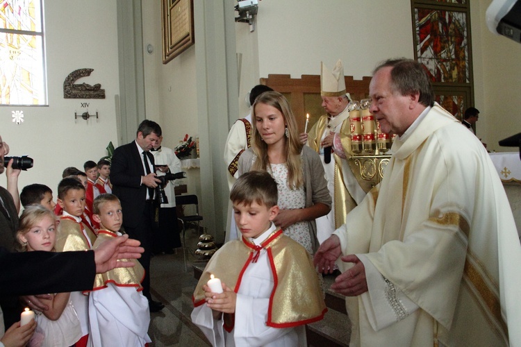 Konsekracja kościoła Chrystusa Króla na os. Gotyk w Krakowie