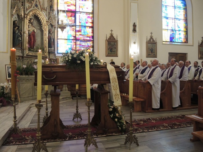 Ostatnie pożegnanie ks. Józefa Strączka w Porąbce - 11 września 2016 r.