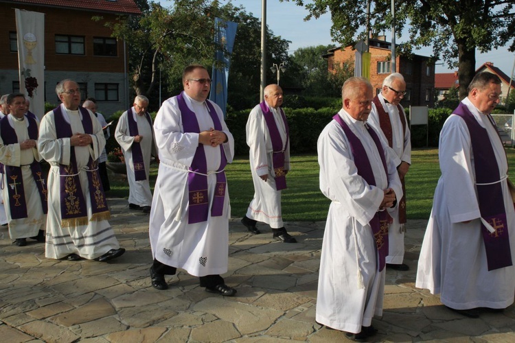 Ostatnie pożegnanie ks. Józefa Strączka w Porąbce - 11 września 2016 r.