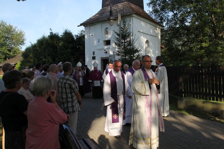 Ostatnie pożegnanie ks. Józefa Strączka w Porąbce - 11 września 2016 r.