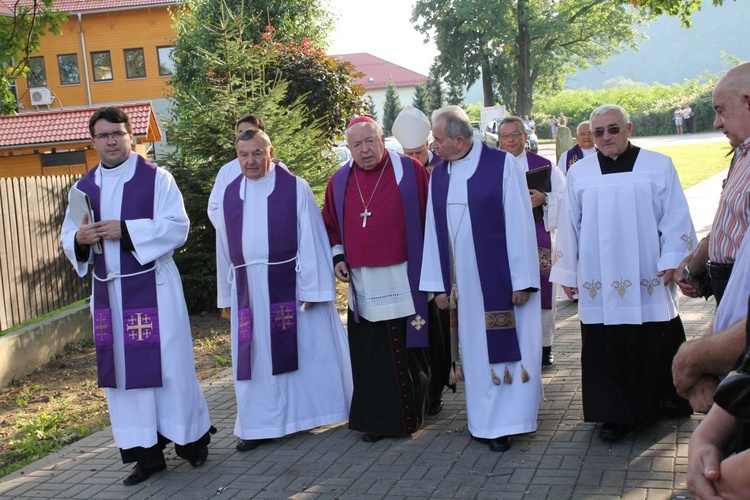 Ostatnie pożegnanie ks. Józefa Strączka w Porąbce - 11 września 2016 r.