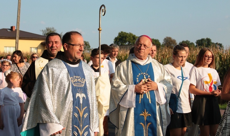 Powitanie ikony MB Częstochowskiej w Szymanowie