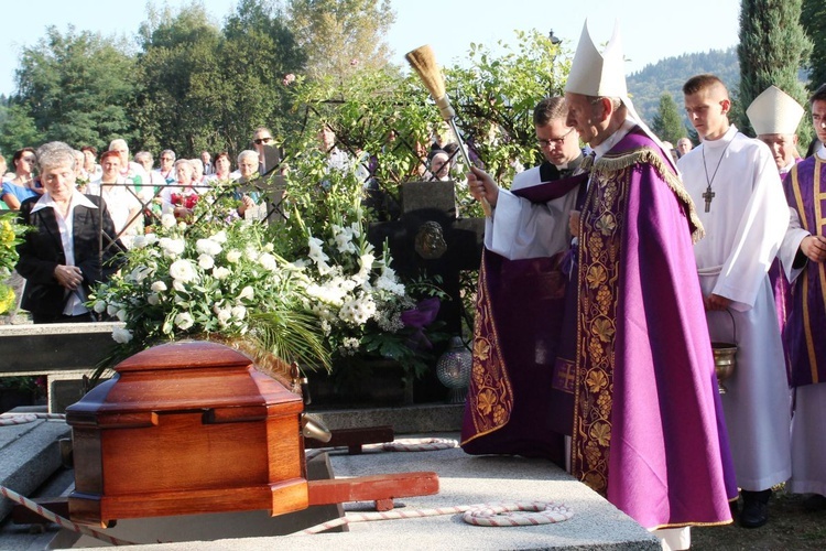 Pogrzeb ks. Józefa Strączka w Porąbce - 12 września 2016 r.