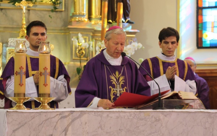 Pogrzeb ks. Józefa Strączka w Porąbce - 12 września 2016 r.