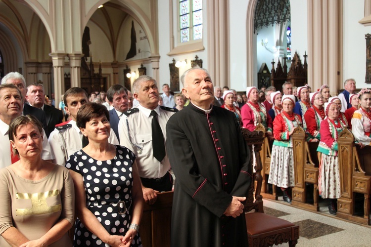 Wilamowice podziękowały ks. prał. Michałowi Bogucie