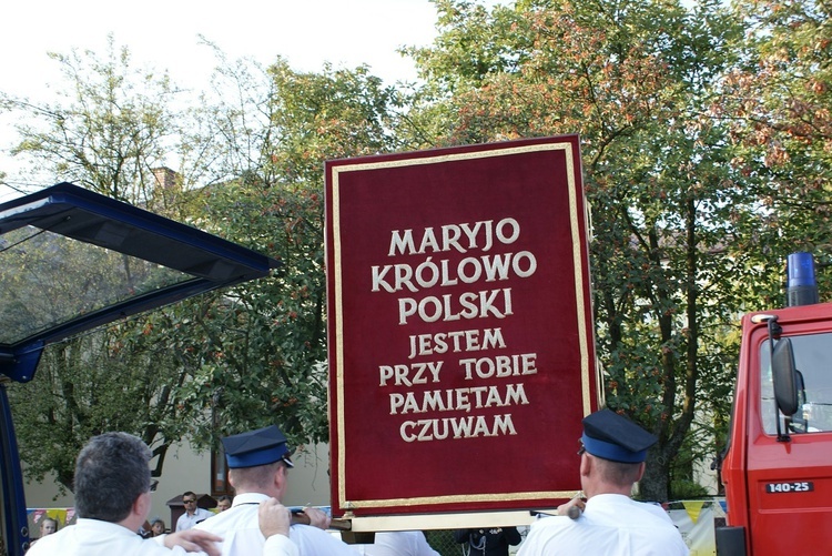 Powitanie ikony MB Częstochowskiej w Guzowie