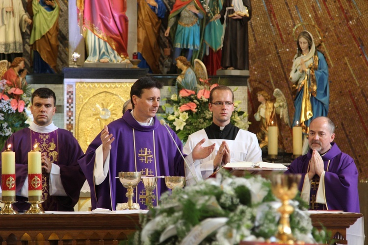 Pogrzeb śp. ks. Tomasza Dzidy w Czechowicach-Dziedzicach