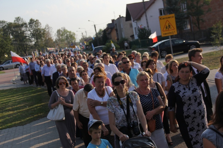 Powitanie ikony MB Częstochowskiej w Miedniewicach