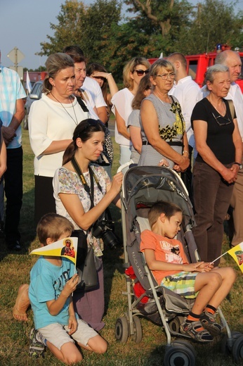 Powitanie ikony MB Częstochowskiej w Miedniewicach