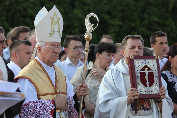 Powitanie ikony MB Częstochowskiej w Miedniewicach