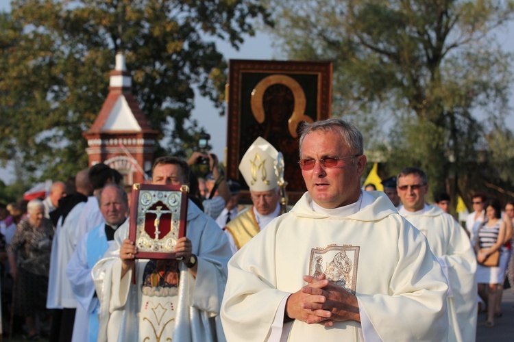 Powitanie ikony MB Częstochowskiej w Miedniewicach