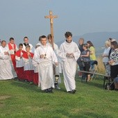 Bielszczanie pod krzyżem na Trzech Lipkach