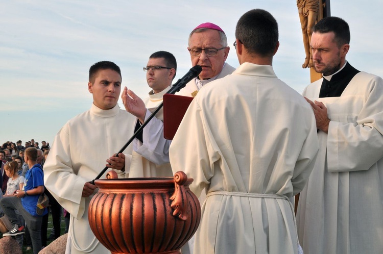 Czuwanie Młodych w Skrzatuszu, cz. II