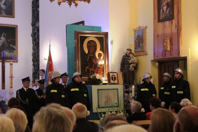 Powitanie ikony MB Częstochowskiej w Korabiewicach
