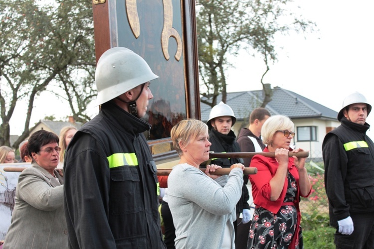 Powitanie ikony MB Częstochowskiej w Korabiewicach