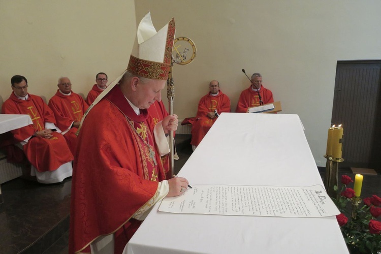 Uroczystość poświęcenia i wmurowania kamienia węgielnego w Gdyni-Witominie