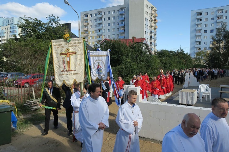 Uroczystość poświęcenia i wmurowania kamienia węgielnego w Gdyni-Witominie