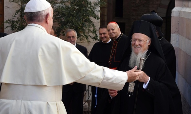 Papież przybył do Asyżu na dzień modlitwy o pokój na świecie