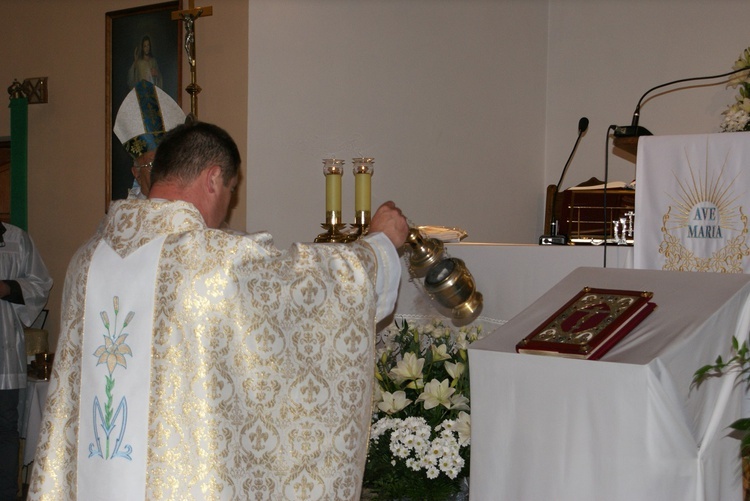 Powitanie MB Częstochowskiej w parafii św. o. Pio w Mszczonowie