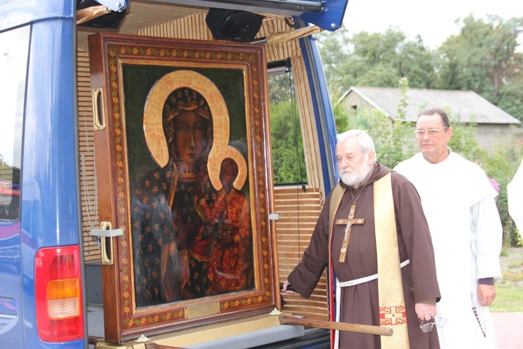 Powitanie ikony MB Częstochowskiej w Radziejowicach