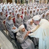 Papież i siostry