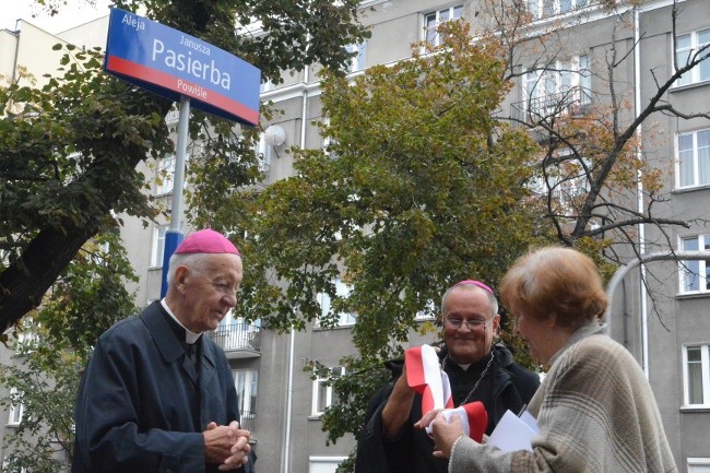 Kapłan i poeta ma swoją aleję