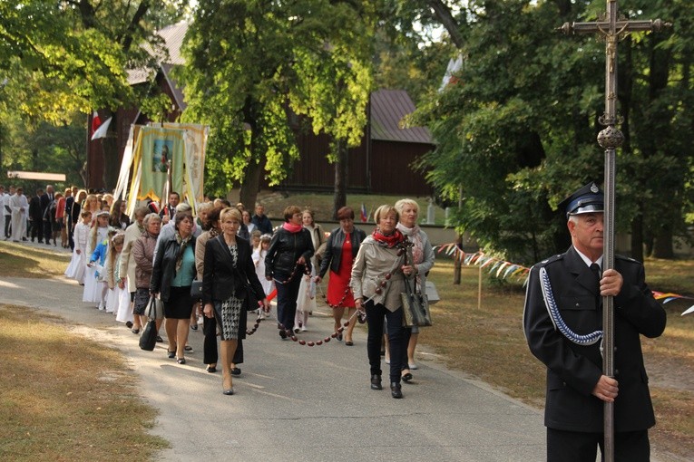 Powitanie ikony MB Częstochowskiej w Lutkówce