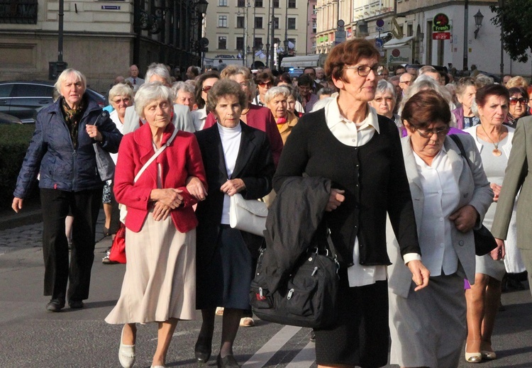 Procesja z relikwiami św. Stanisława i św. Doroty