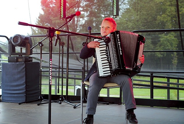 Michał zachwycił grą na akordeonie.