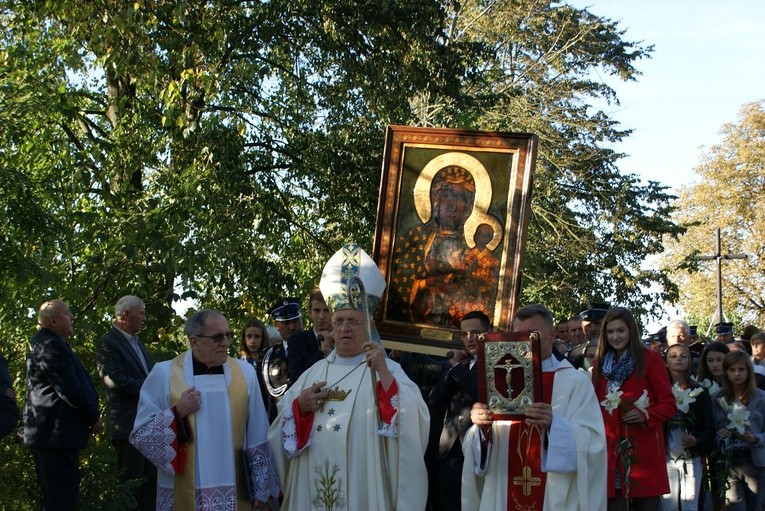 Powitanie ikony MB Częstochowskiej w Lubani