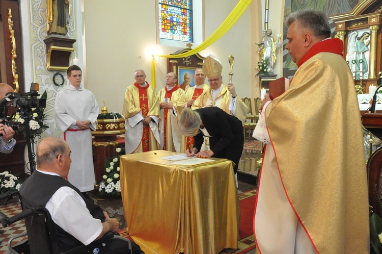 Poświęcenie kościoła w Ostrożnicy