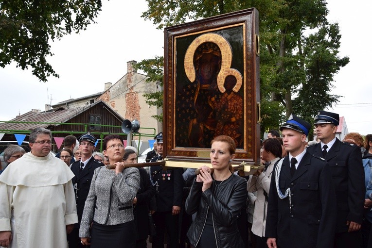 Powitanie ikony MB Częstochowskiej w Nowym Mieście nad Pilicą