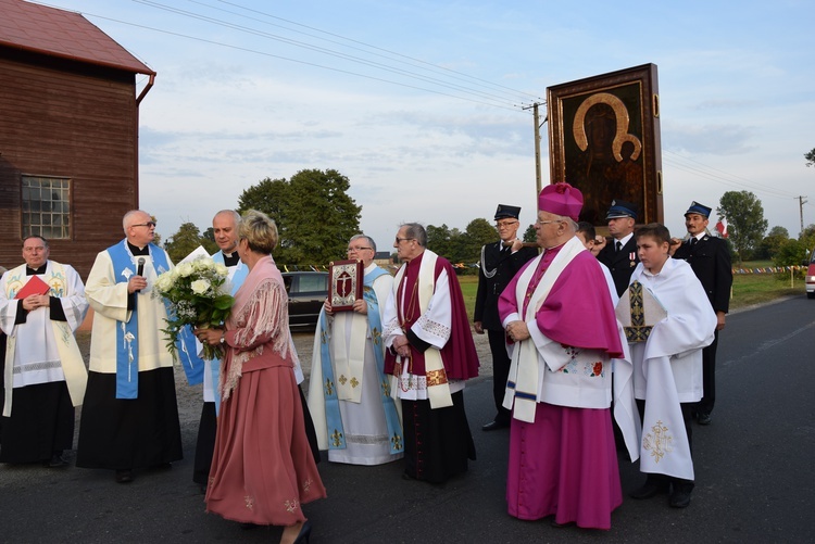 Powitanie ikony MB Częstochowskiej w Rzeczycy