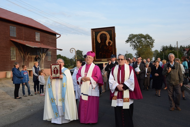 Powitanie ikony MB Częstochowskiej w Rzeczycy