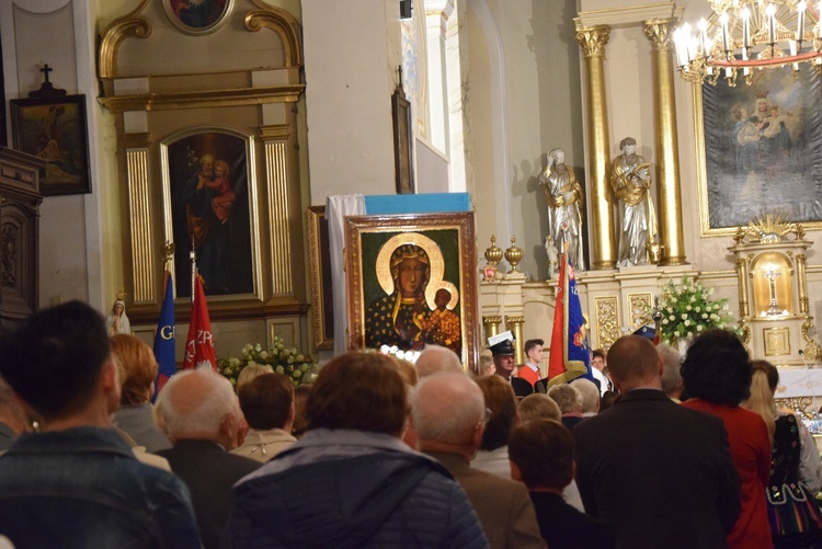 Powitanie ikony MB Częstochowskiej w Rzeczycy