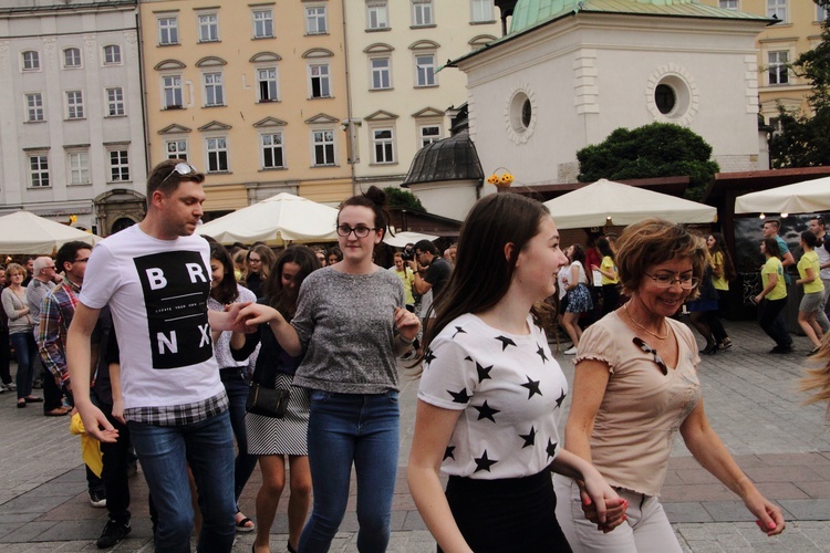 Happening Fundacji Dzieło Nowego Tysiąclecia