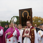 Powitanie ikony MB Częstochowskiej w parafii Sierzchowy