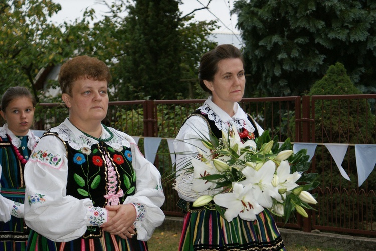 Powitanie ikony MB Częstochowskiej w parafii Sierzchowy