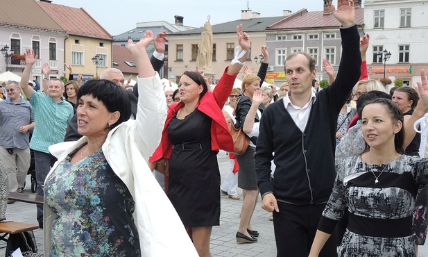 Nie zabrakło tańca uwielbienia i radości!