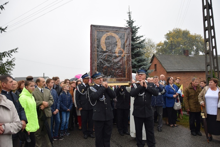 Powitanie ikony MB Częstochowskiej w Krzemienicy