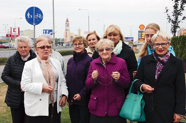 	W Skierniewicach koronkę odmawiano m.in. na skrzyżowaniu  na Widoku.