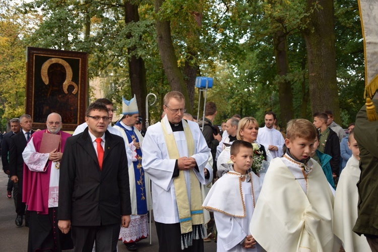 Powitanie ikony MB Częstochowskiej w Spale