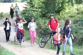 Jeszcze w niedzielę na szlaku na Niemncową można było spotkać ludzi w krótkich rękawach, a w środę spadł tu śnieg.