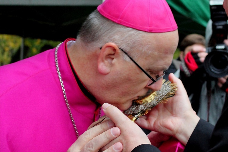 Powitanie abp. Józefa Górzyńskiego w Bałdach